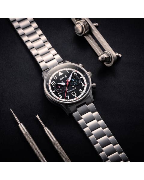 cadeau idéal pour passionné d'aviation, montre aviateur dual time avi-8 hawker hurricane