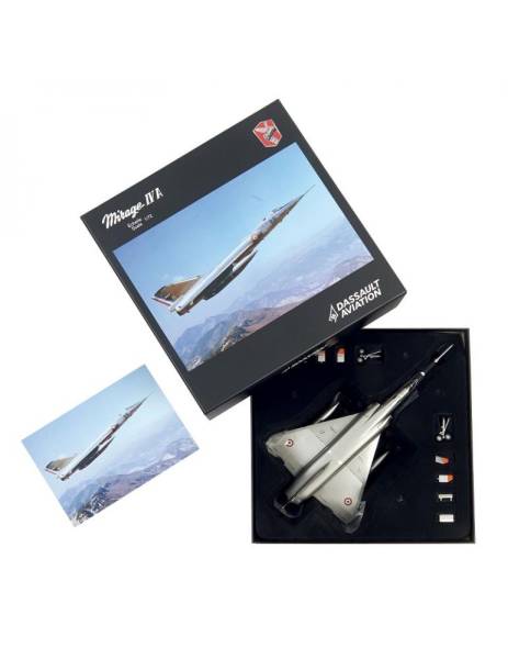 maquette miniature en métal mirage IV opération tamouré sud de la France